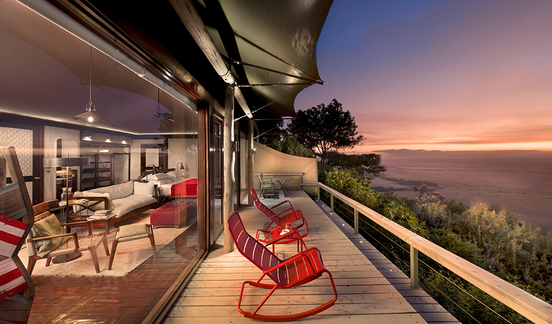 3-Inside-out-suite
